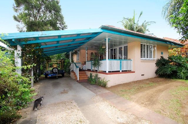 34   Newcastle Street, FAIRFIELD QLD 4103