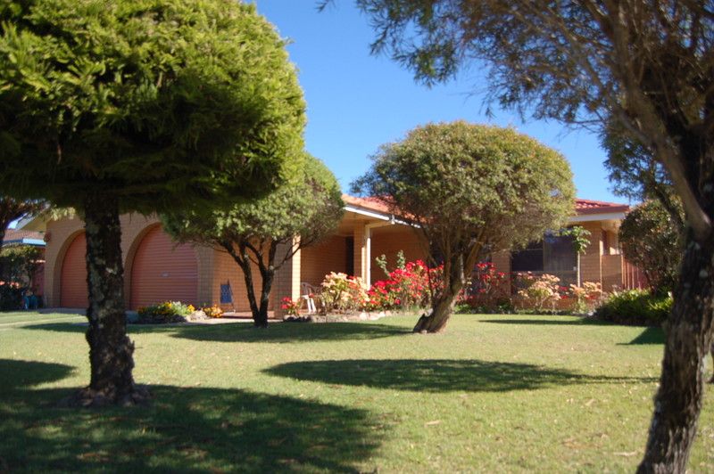 4 Warrigal Avenue, NAMBUCCA HEADS NSW 2448