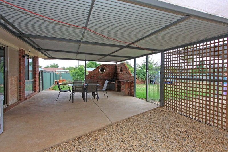 72 Townsend Street, HOWLONG NSW 2643