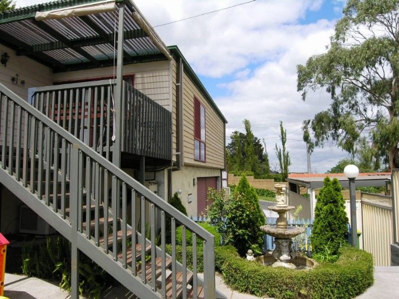 2 West Link, CHIRNSIDE PARK VIC 3116