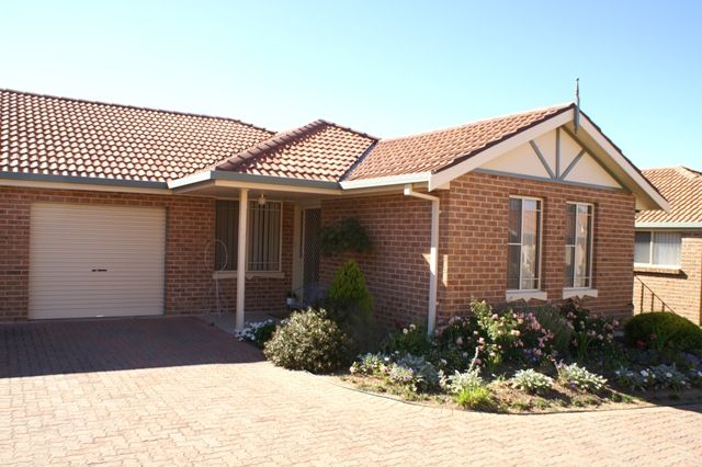 131  March Street, ORANGE NSW 2800