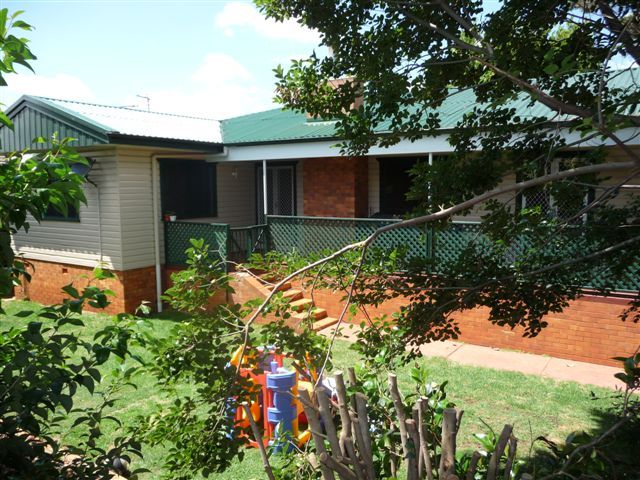 12  James Street, RANGEVILLE QLD 4350