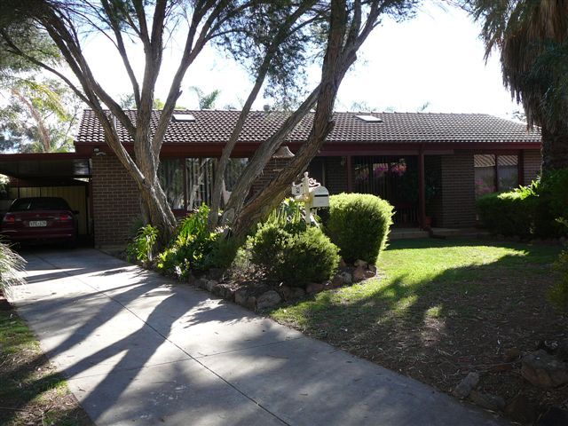 8 Vokes Place, PARALOWIE SA 5108