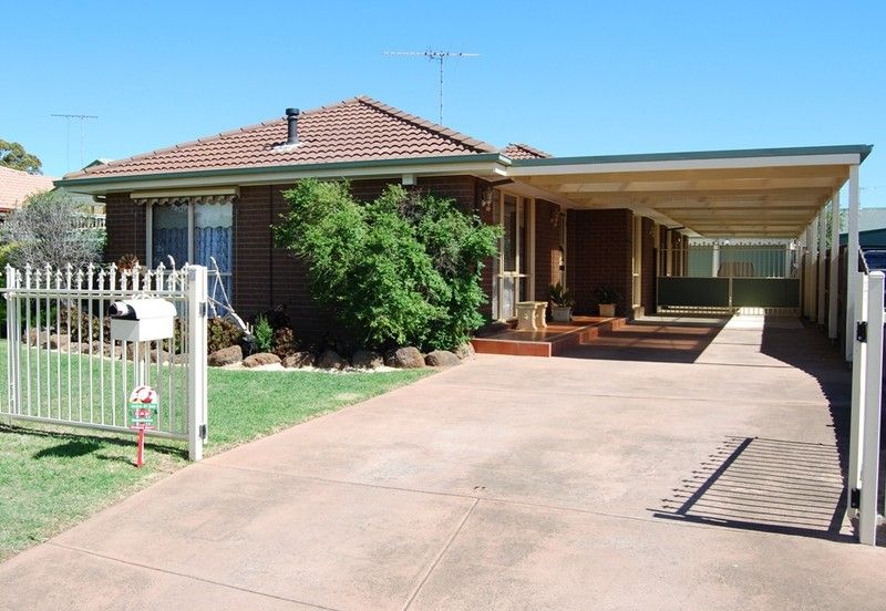 7 Boulder Court, LARA VIC 3212