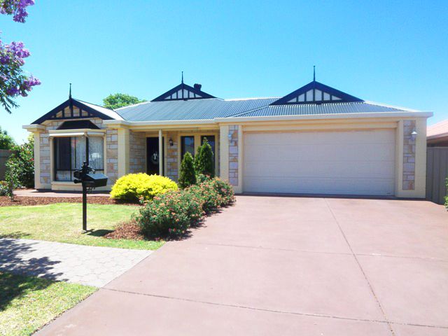 11 Hart Street, WINDSOR GARDENS SA 5087