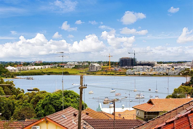 34  Ross Street, GLADESVILLE NSW 2111