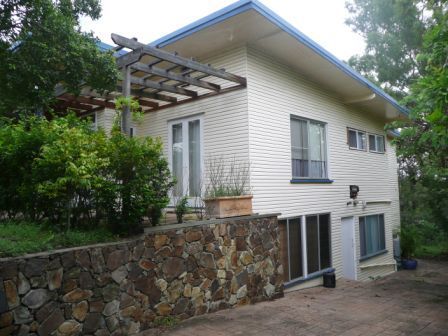 66 Burbong Street, CHAPEL HILL QLD 4069
