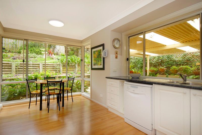 64  Ravensbourne Circuit, DURAL NSW 2158