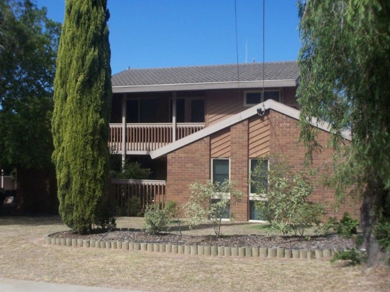 2 The Strand, KENNINGTON VIC 3550