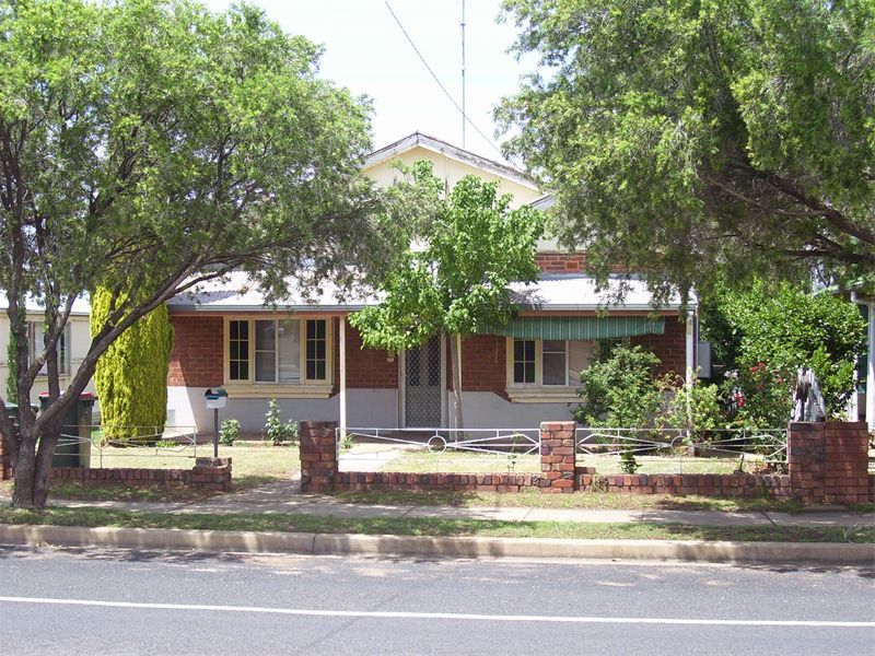 77  Dalton Street, PARKES NSW 2870