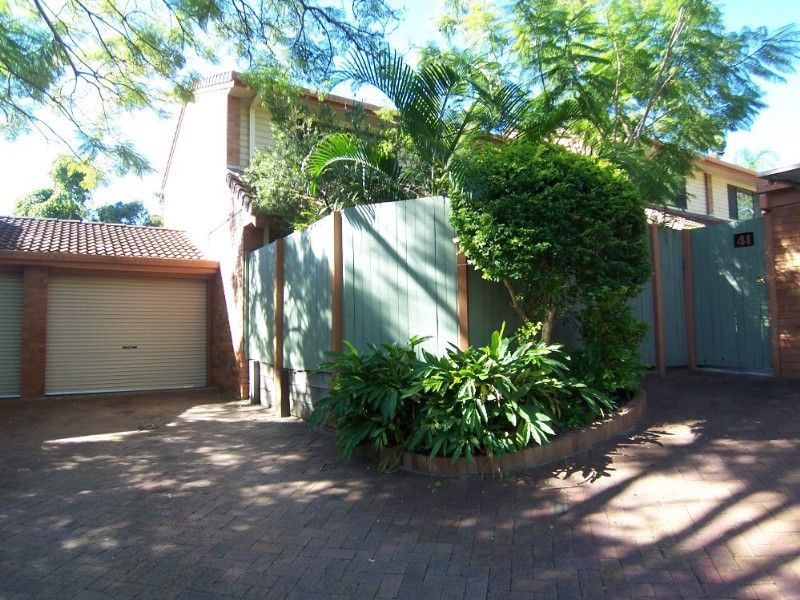 111 Barbaralla Drive, SPRINGWOOD QLD 4127