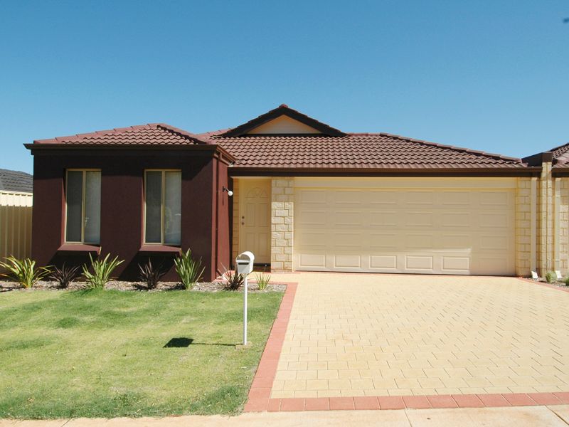 11 Clarence Road, ARMADALE WA 6112