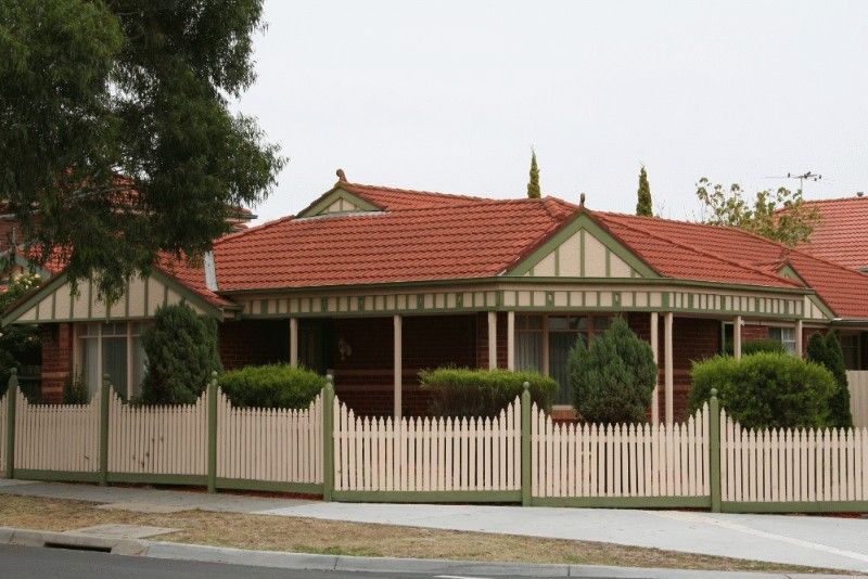 42 Turramurra Drive, ROWVILLE VIC 3178