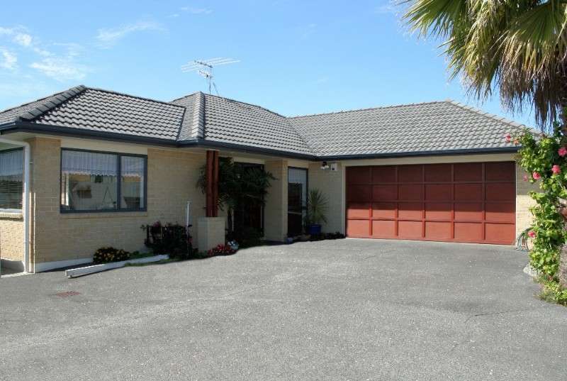 2/17 Millisle Place, Dannemora, Manukau City Real Estate Ray White