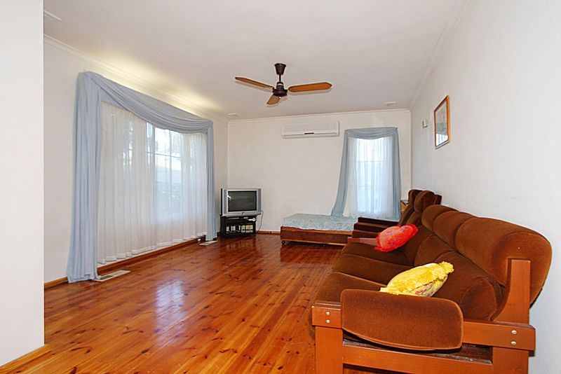 1/13 Binalong Avenue, Chadstone, VIC 3148