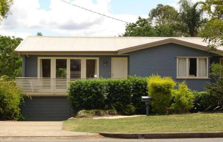 57 Burns Parade, CHAPEL HILL QLD 4069