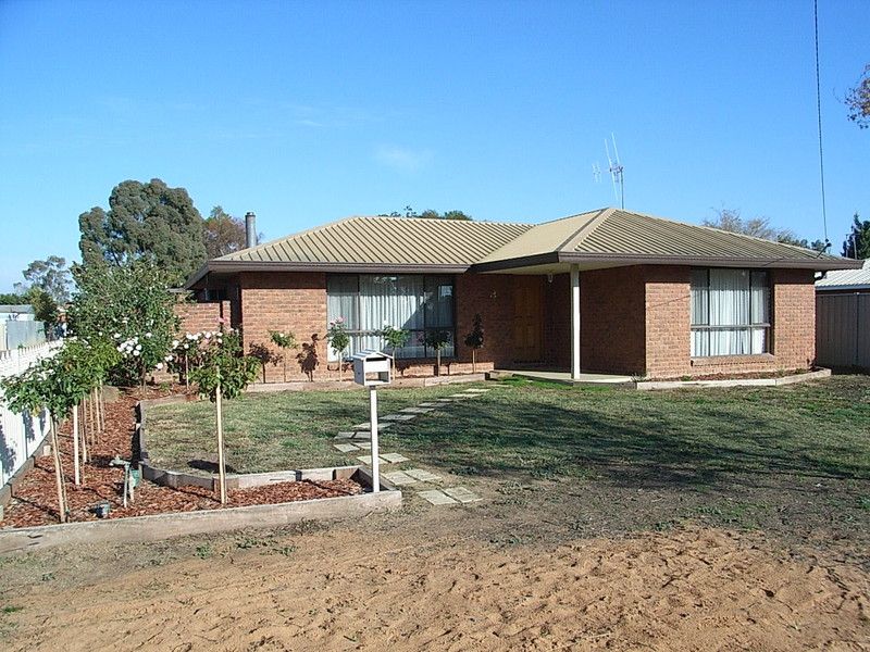 4 Martin Street, MOAMA NSW 2731