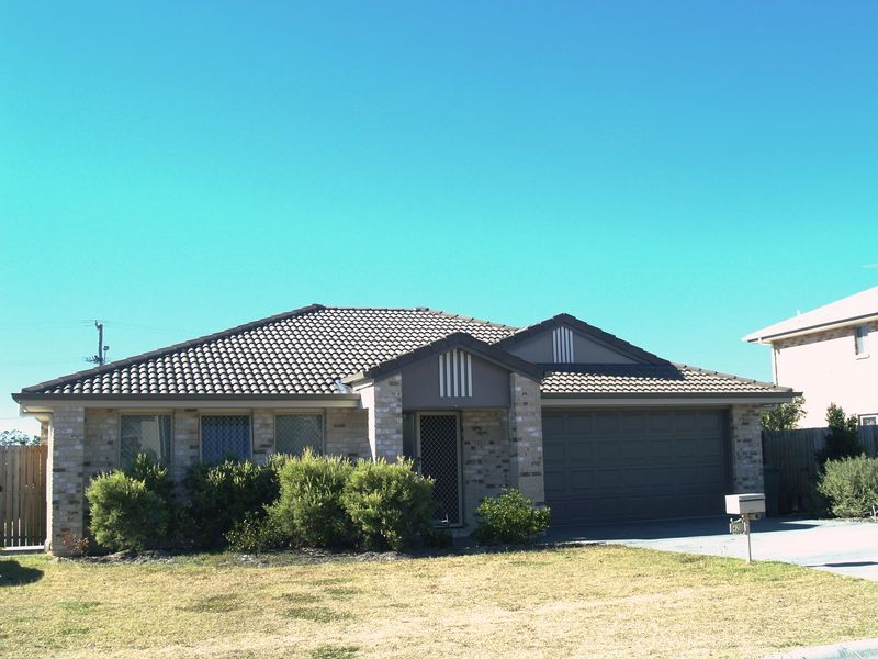 42  Paul Drive, REGENTS PARK QLD 4118