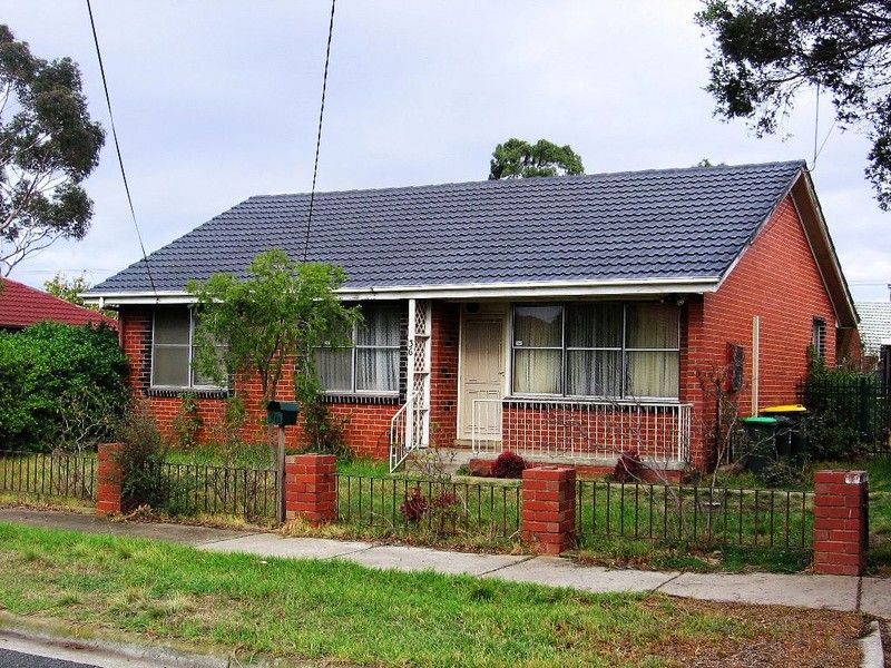 36 Thomson Avenue, LAVERTON VIC 3028