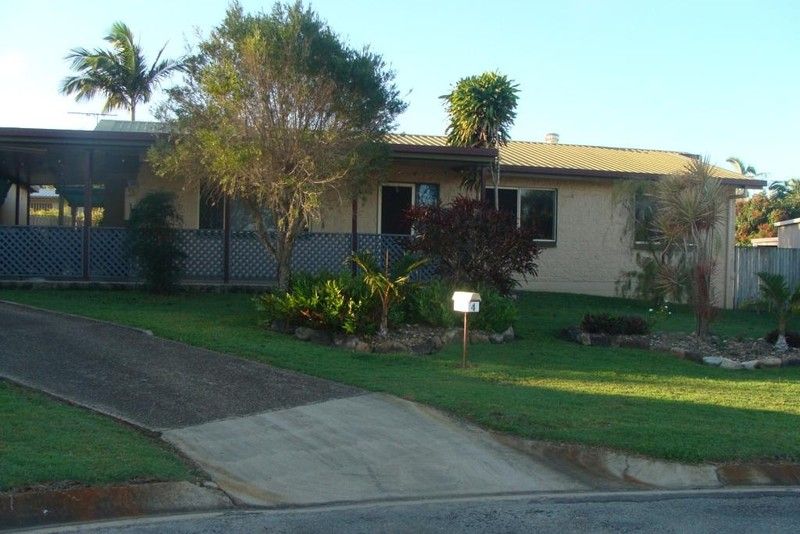 4 Jean Court, BUCASIA QLD 4750