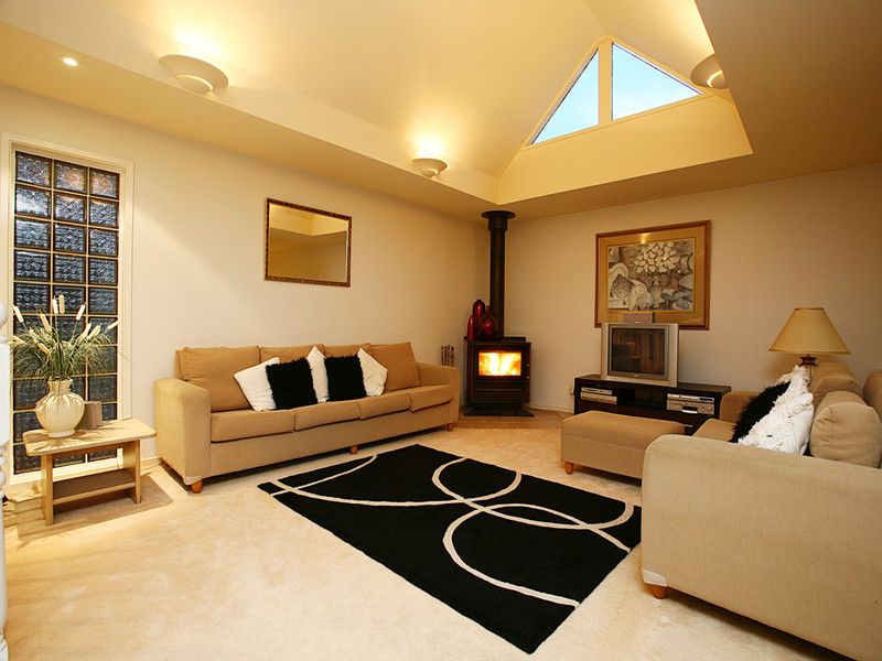 28 Telford Drive, BERWICK VIC 3806