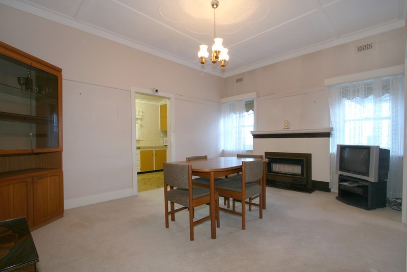 18 Callander Street, Hughesdale, VIC 3166