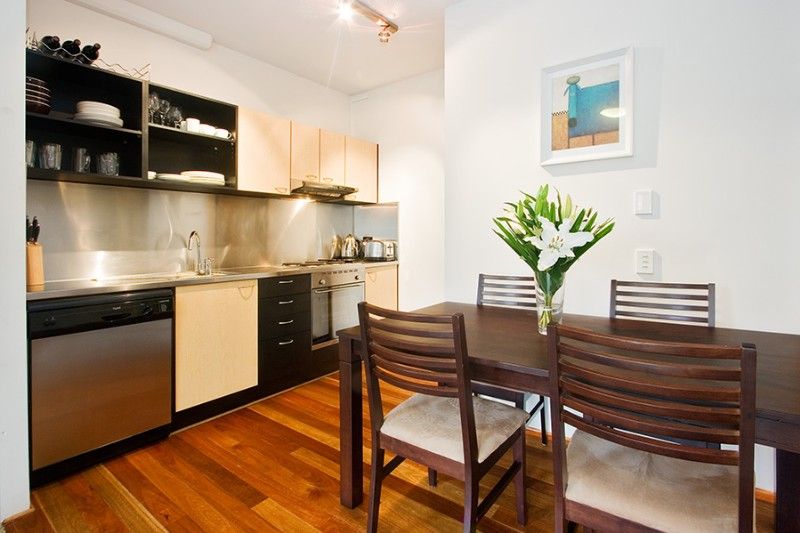 8 Dath Street, TENERIFFE QLD 4005