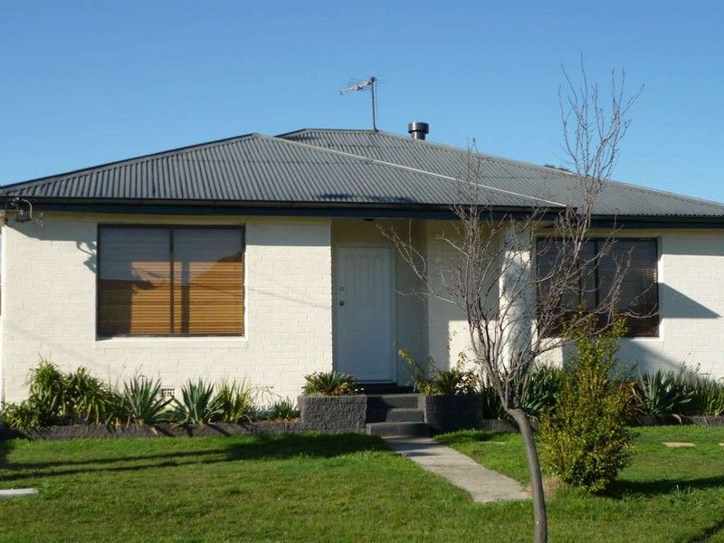 25 Clare Street, MOWBRAY TAS 7248