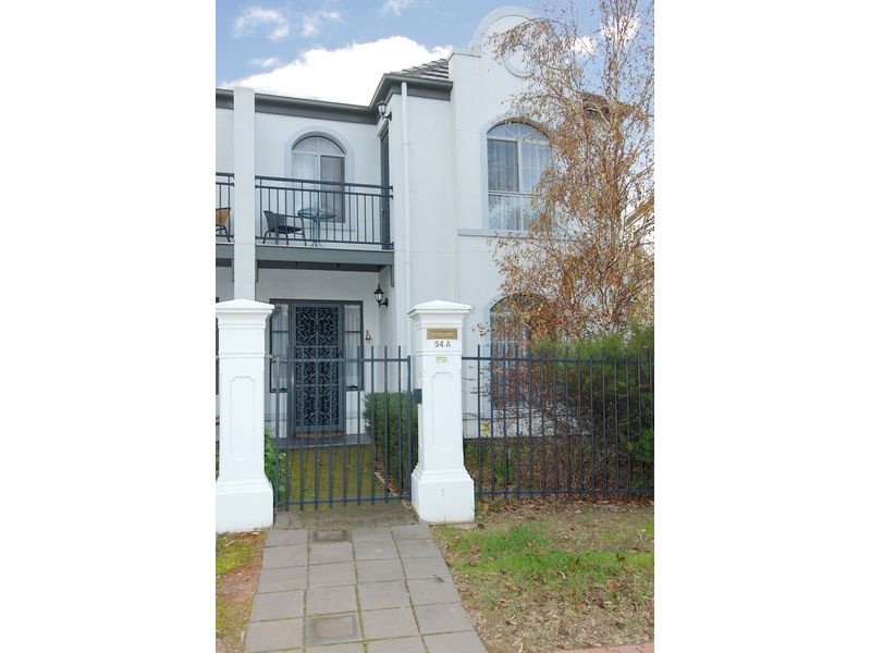 54a Sir Ross Smith Boulevard, OAKDEN SA 5086