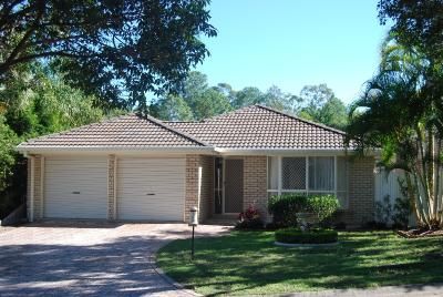 8 Robusta Place, FOREST LAKE QLD 4078