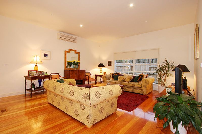 1/13 Eleebana Avenue, Hughesdale, VIC 3166