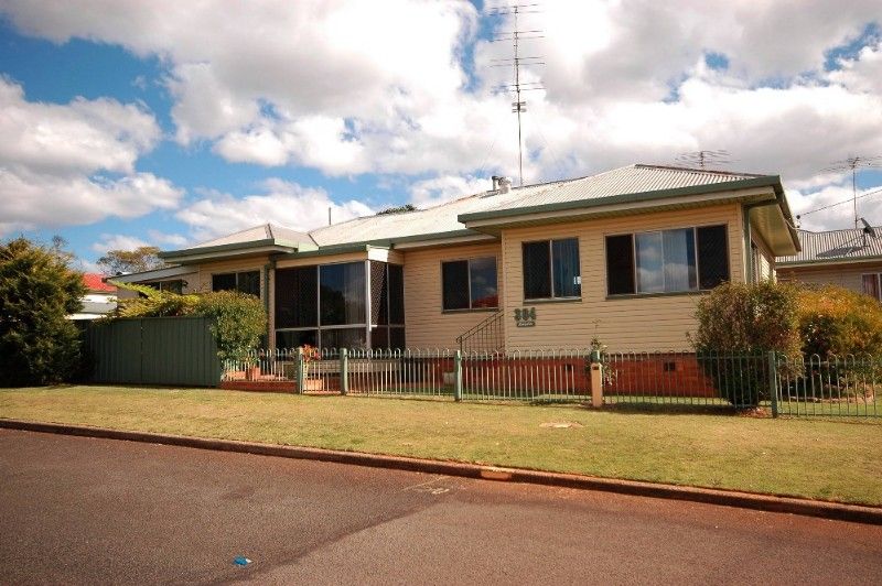 304 Bridge Street, NEWTOWN QLD 4350
