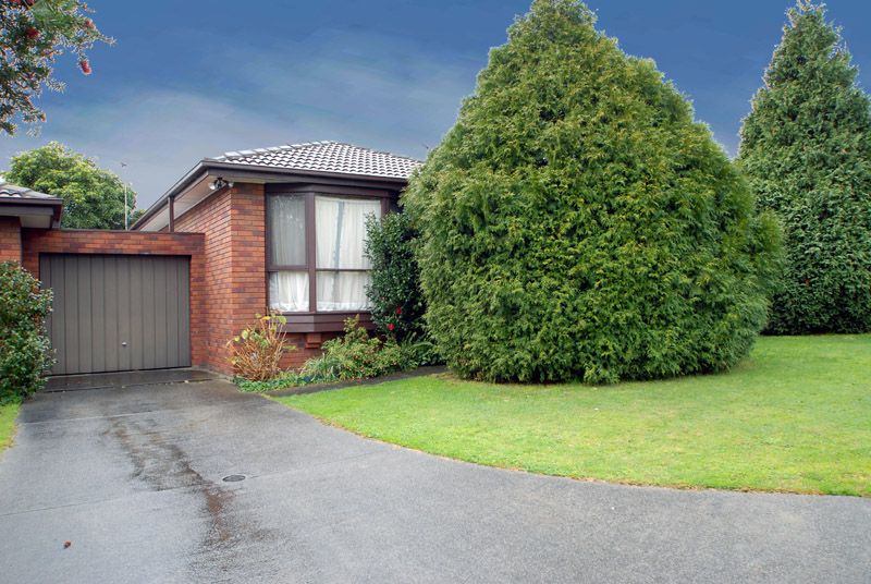 97 Forest Road, FERNTREE GULLY VIC 3156