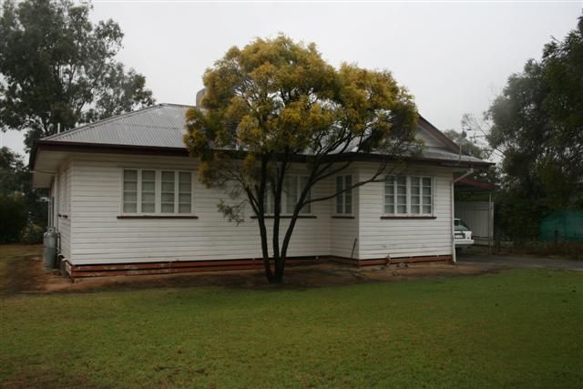 14 Crawford Street, ROMA QLD 4455