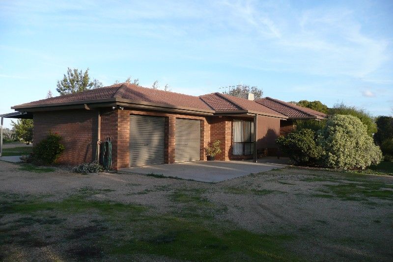 880 Union Road, INVERGORDON VIC 3636