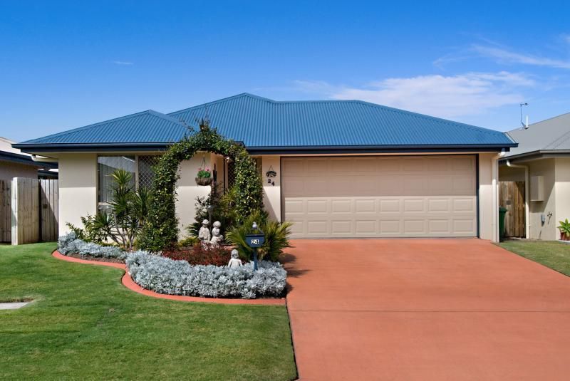 24 Springbrook Street, CALOUNDRA WEST QLD 4551