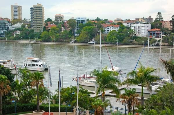 2 Goodwin Street, KANGAROO POINT QLD 4169