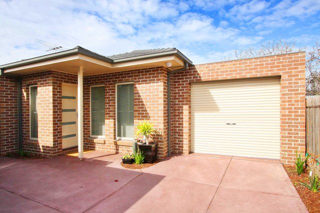 99 Cuthbert Road, RESERVOIR VIC 3073
