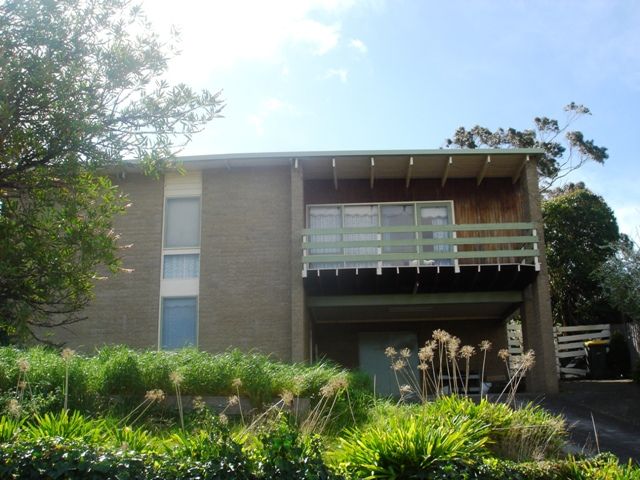22 Lambhill Crescent, HIGHTON VIC 3216