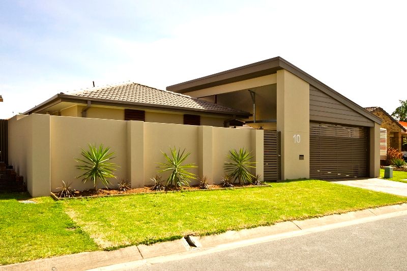10 Bluemoon Close, BURLEIGH WATERS QLD 4220