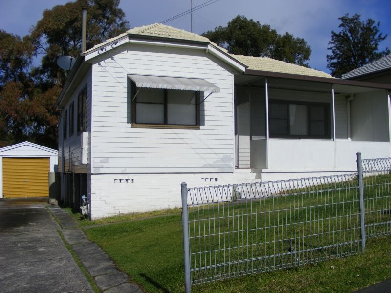 39  Waples Road, UNANDERRA NSW 2526