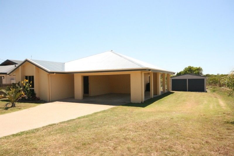 20 Brooksfield Drive, SARINA BEACH QLD 4737