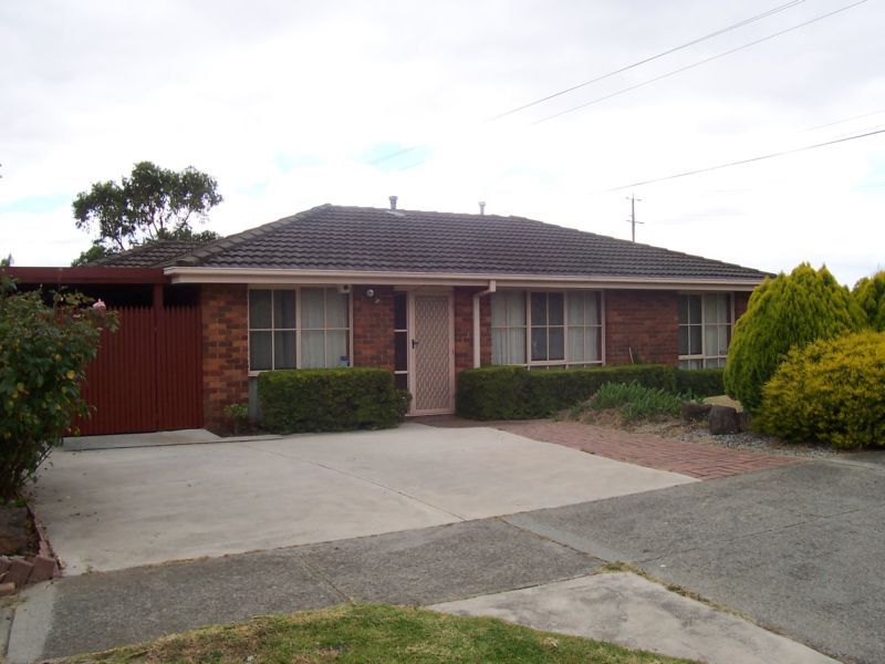 101 Willow Drive, HAMPTON PARK VIC 3976