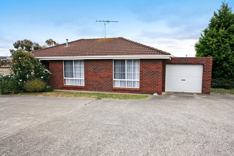 2 Jenolan Avenue, GROVEDALE VIC 3216
