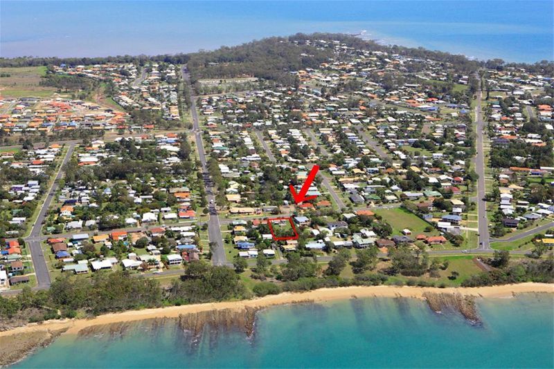 24  Long Street, POINT VERNON QLD 4655