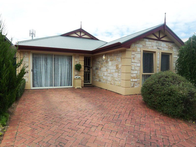 9 Florence Street, OAKDEN SA 5086