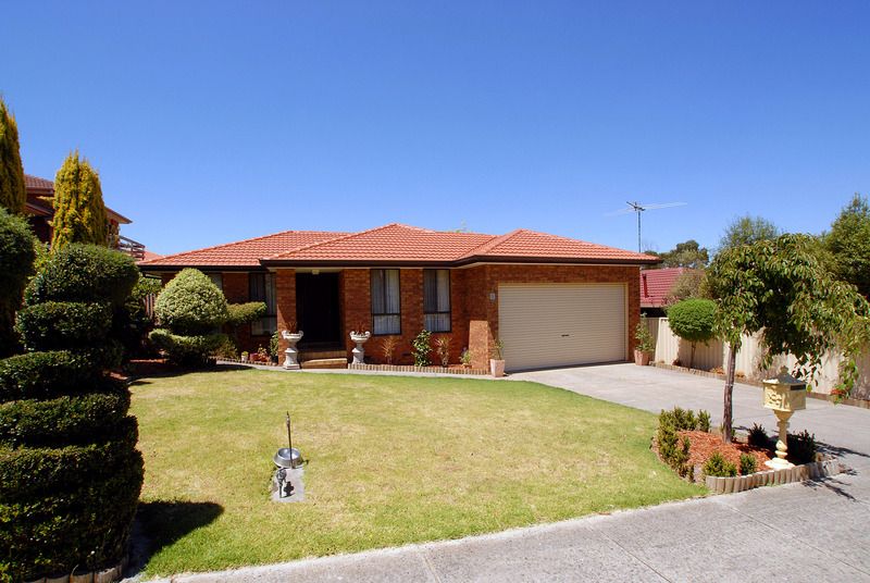 3 Georgette Crescent, ENDEAVOUR HILLS VIC 3802