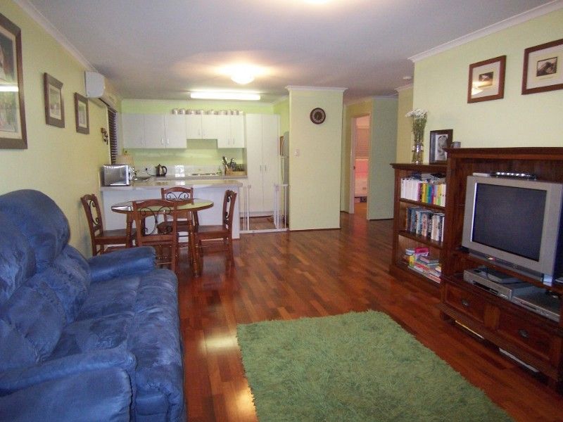 10 Rowe Cls, WISHART QLD 4122