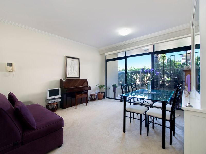 4 Dolphin Close, CHISWICK NSW 2046