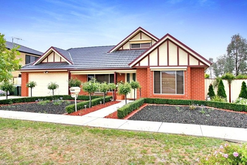 8 Caledonian Way, POINT COOK VIC 3030